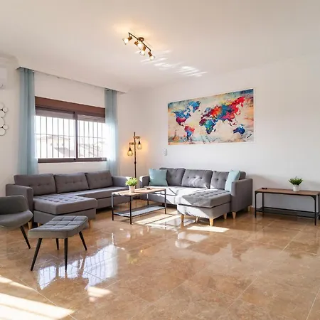 בית נופש Lovely In With Kitchen *